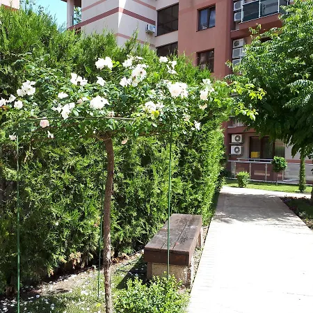 Апартамент Swimming Pool View