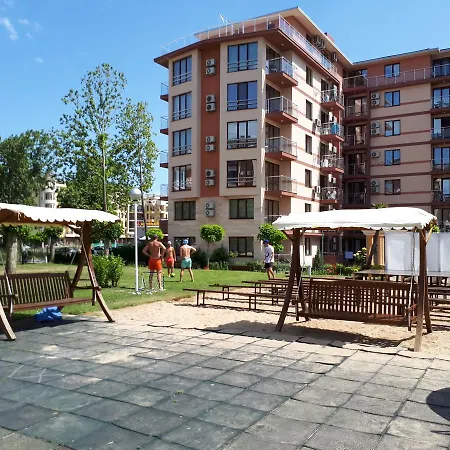 Swimming Pool View 公寓 阳光海滩